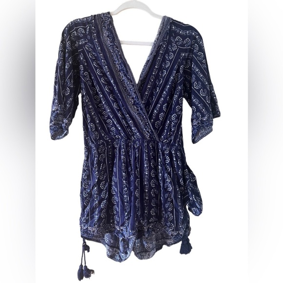 Skies Are Blue Navy Blue Paisley Pattern Wrap Romper with Tassel Tie Size Small - Picture 1 of 3